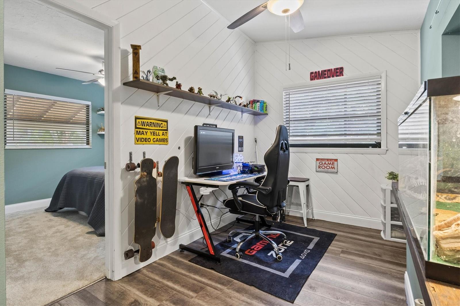 COUNTRY PLACE - Residential