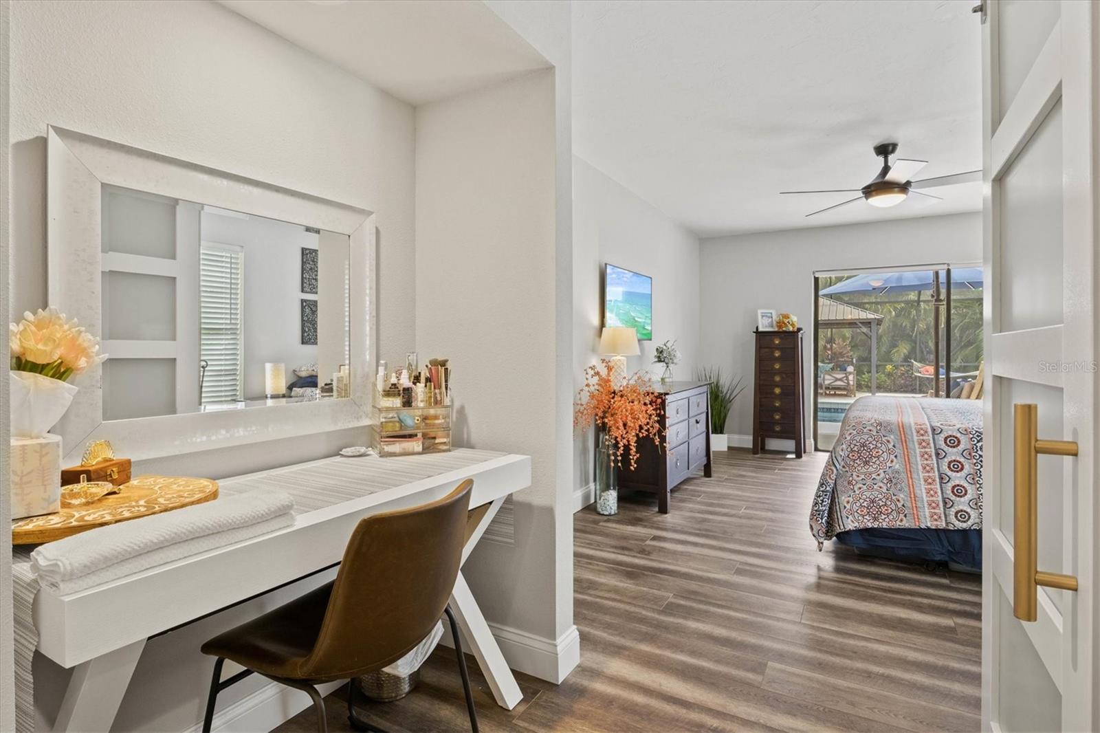 COUNTRY PLACE - Residential