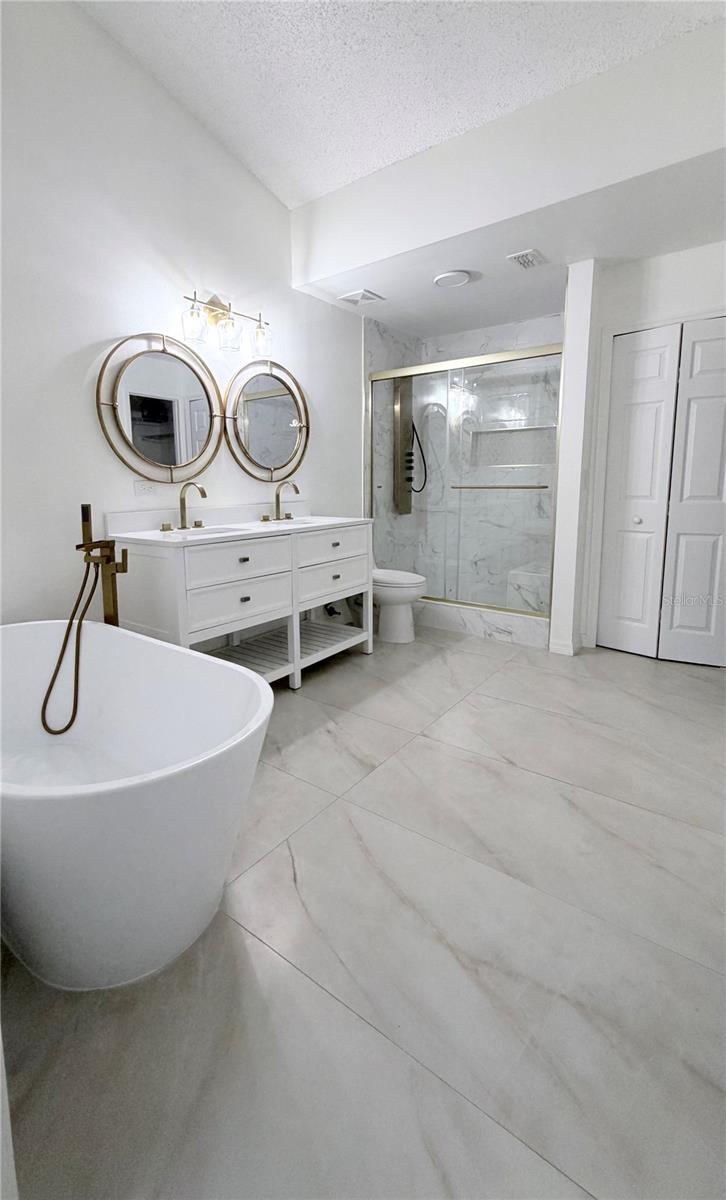 FRUITLAND PARK GLEN PH 01 02 & 03 - Residential Lease