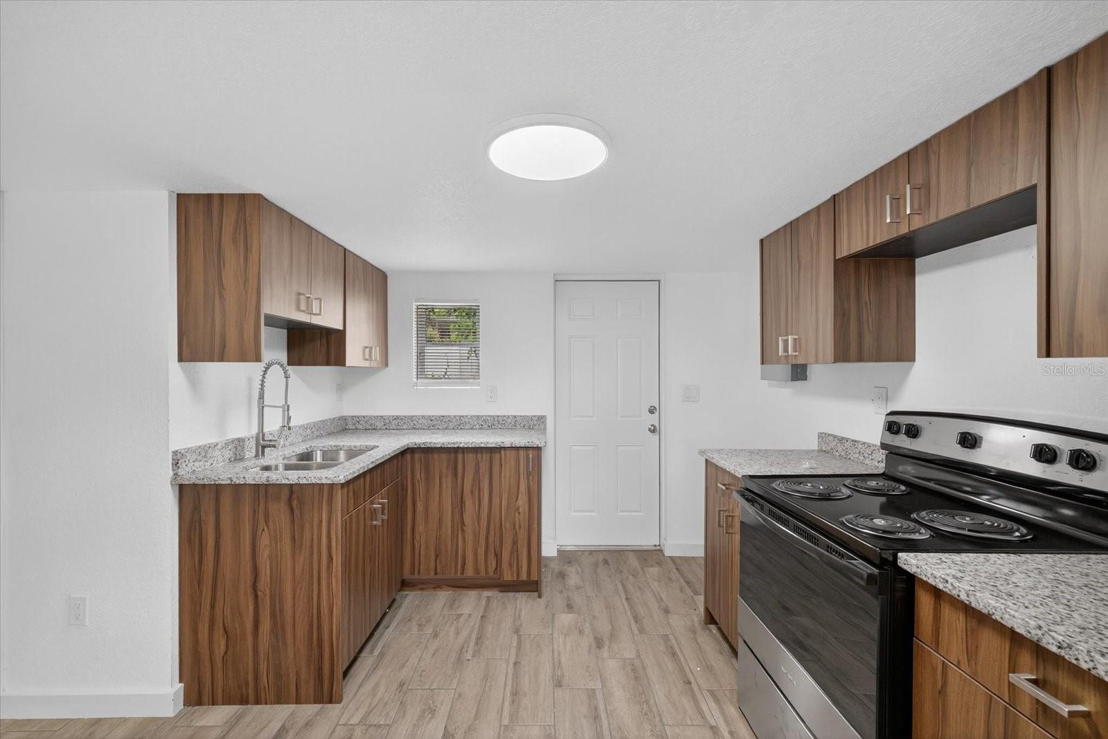 GROVE PARK VISTA SUB - Residential Income