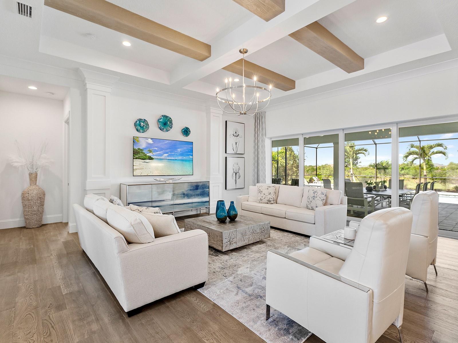 LAKE CLUB - Residential