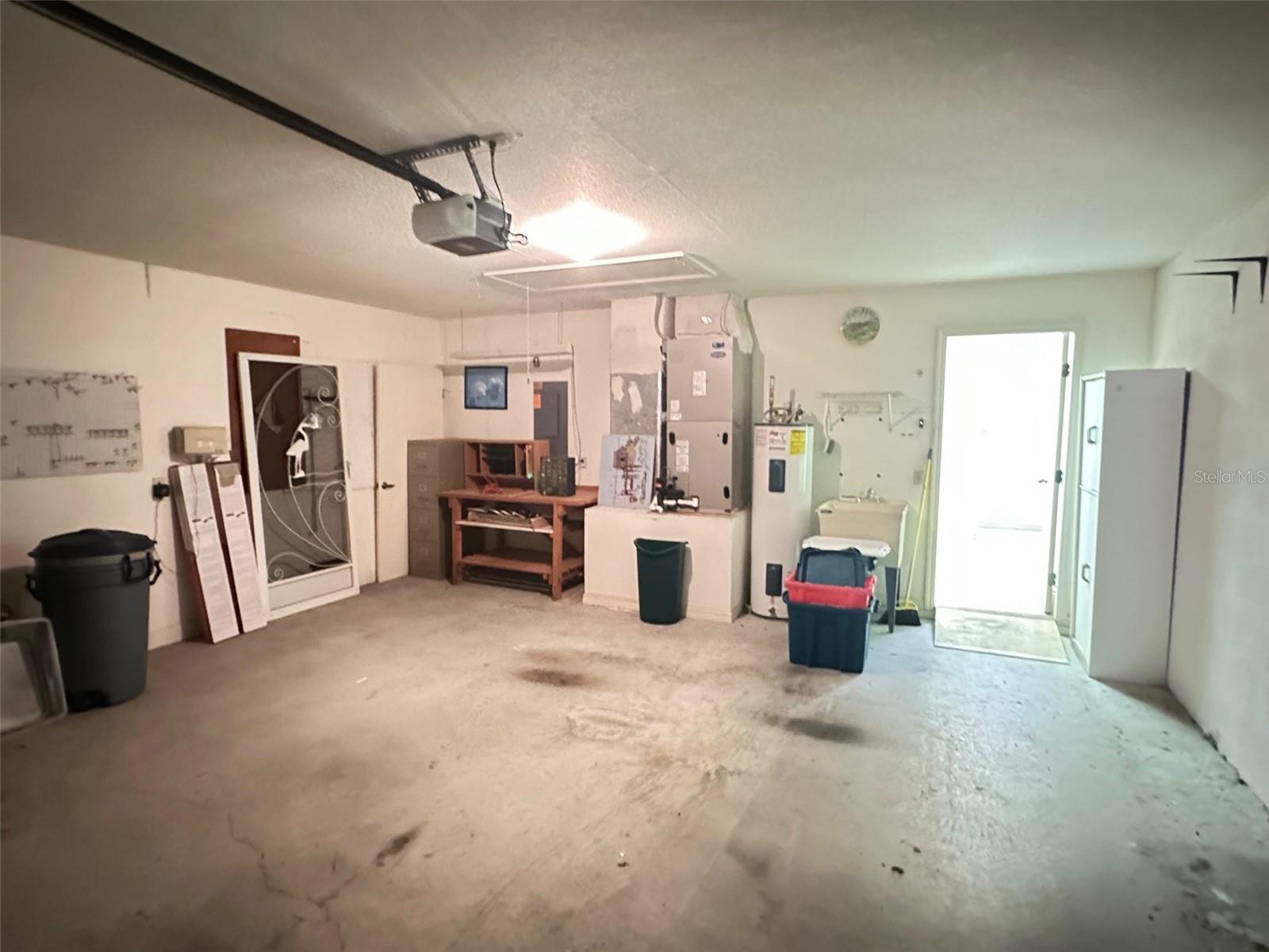 OAKWOOD VILLAGE BEVERLY HILLS PH 02 - Residential