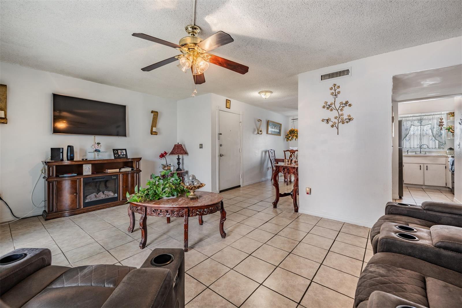 MANHATTAN PALMS CONDO - Residential