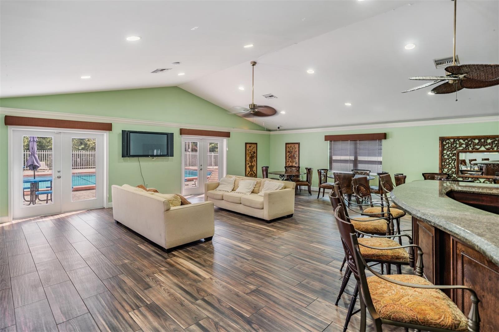 MANHATTAN PALMS CONDO - Residential