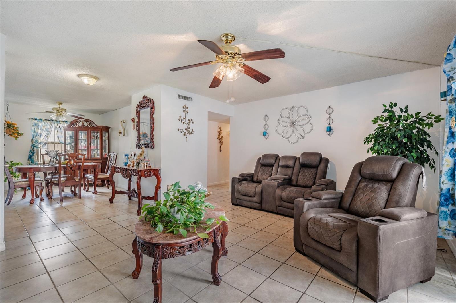 MANHATTAN PALMS CONDO - Residential