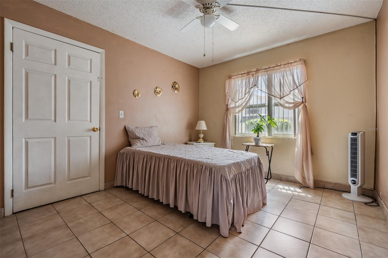 MANHATTAN PALMS CONDO - Residential