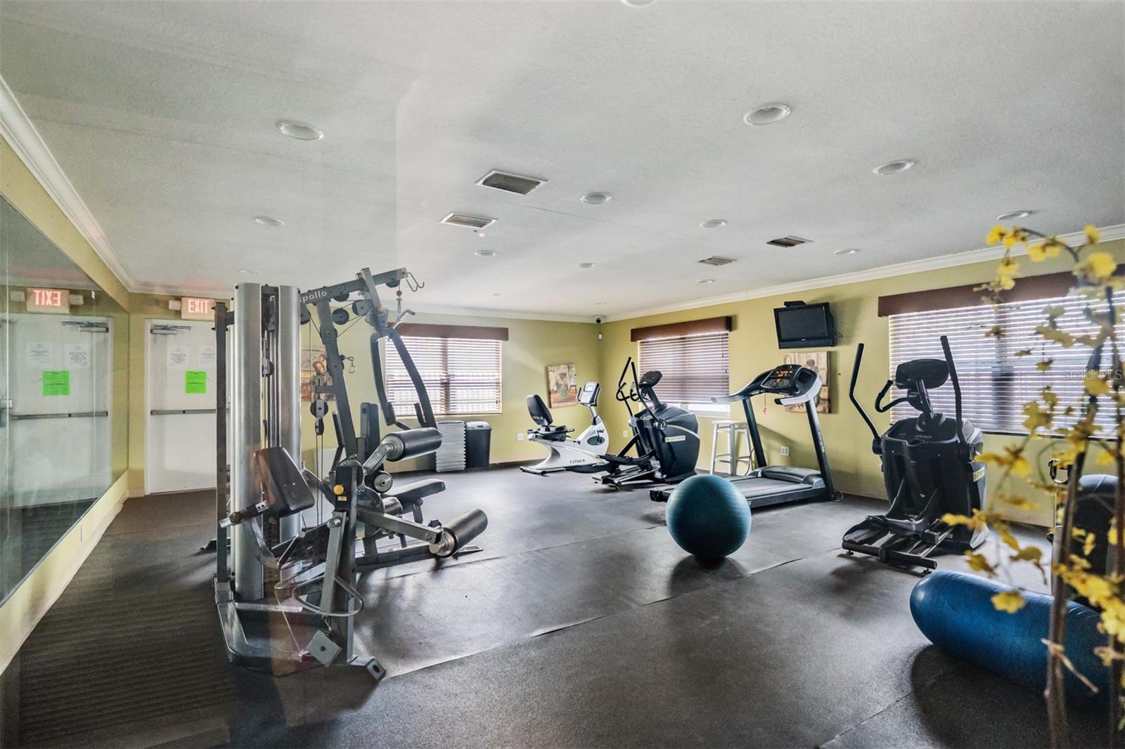 MANHATTAN PALMS CONDO - Residential