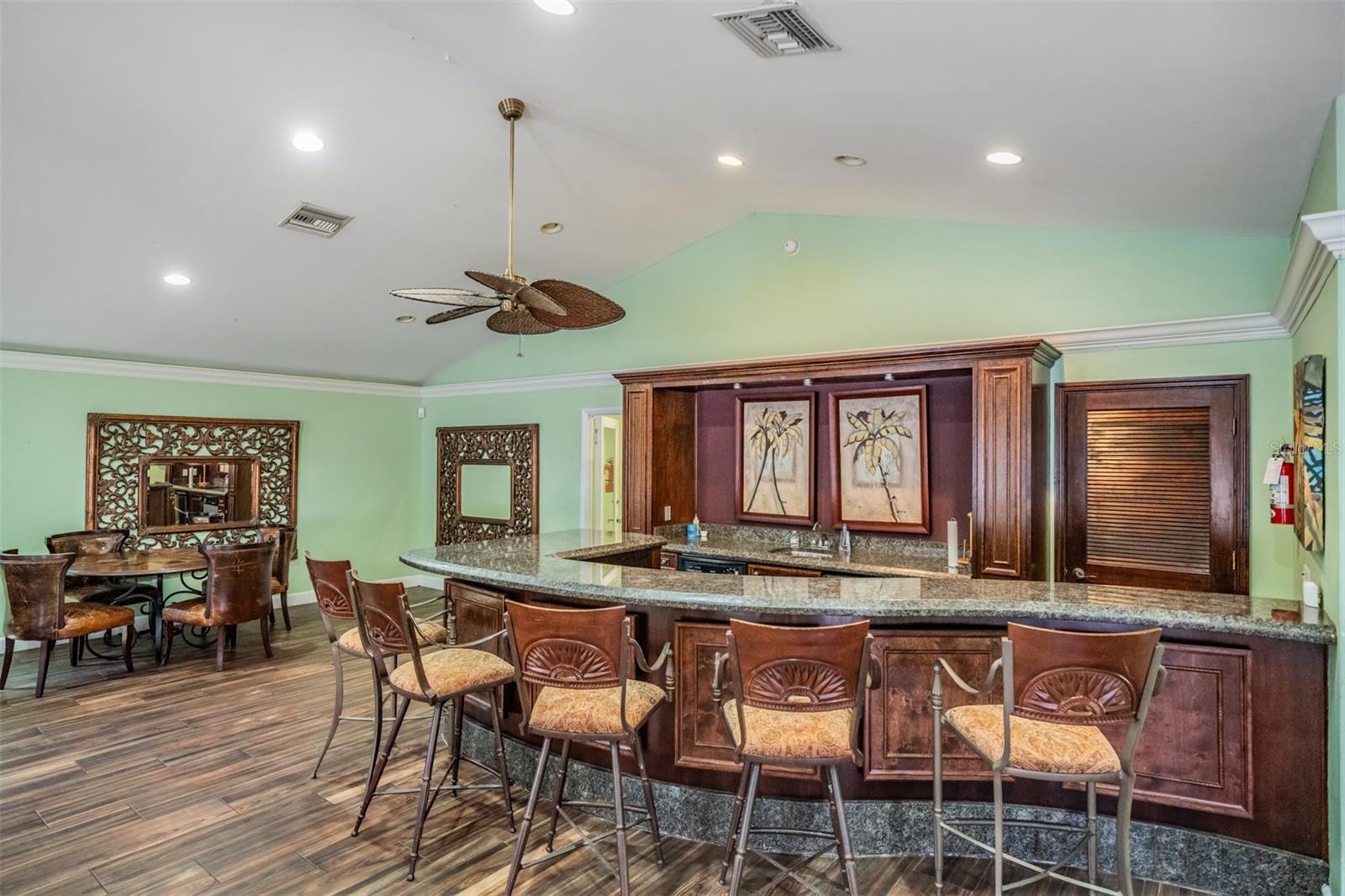 MANHATTAN PALMS CONDO - Residential