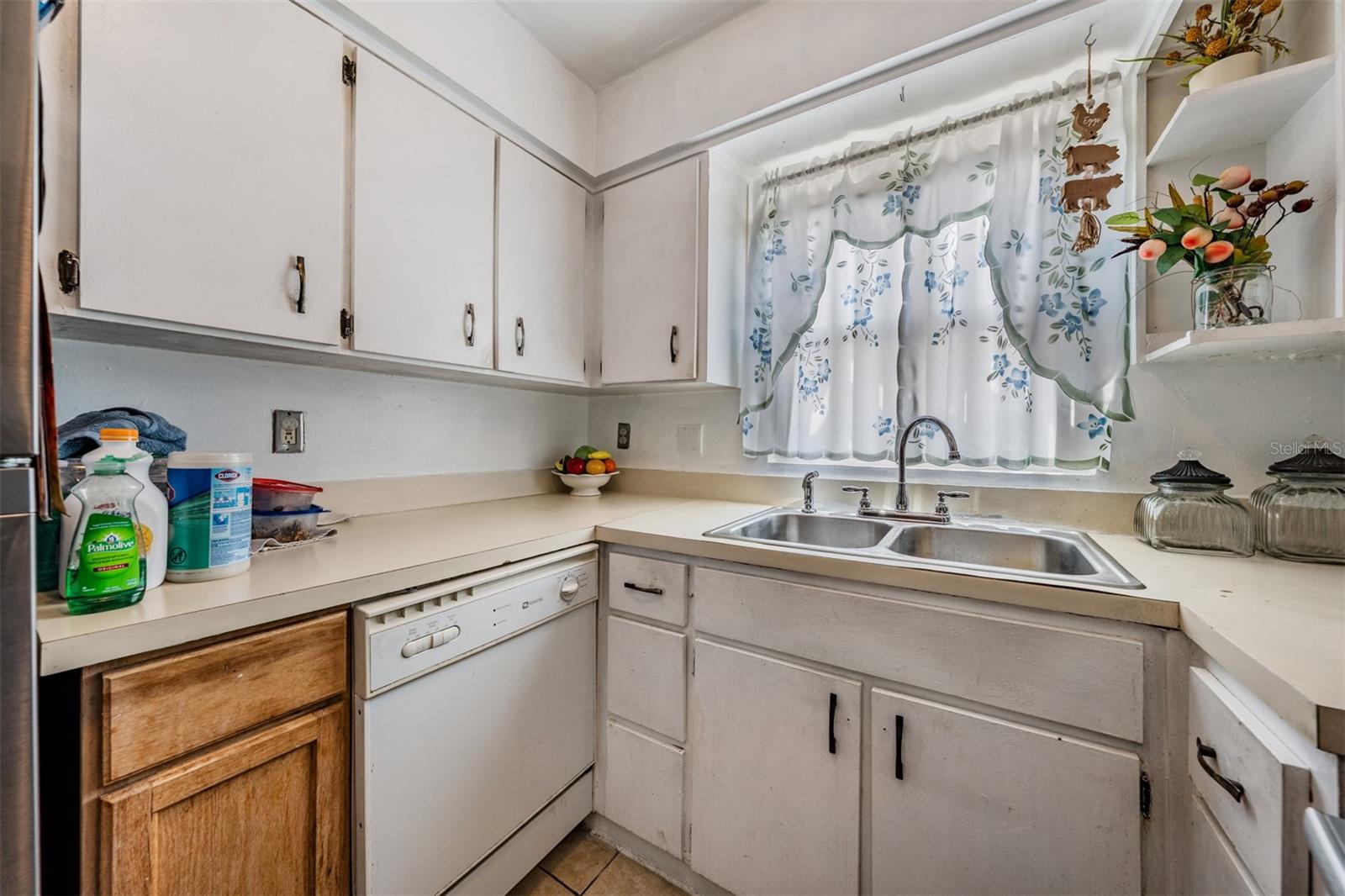 MANHATTAN PALMS CONDO - Residential