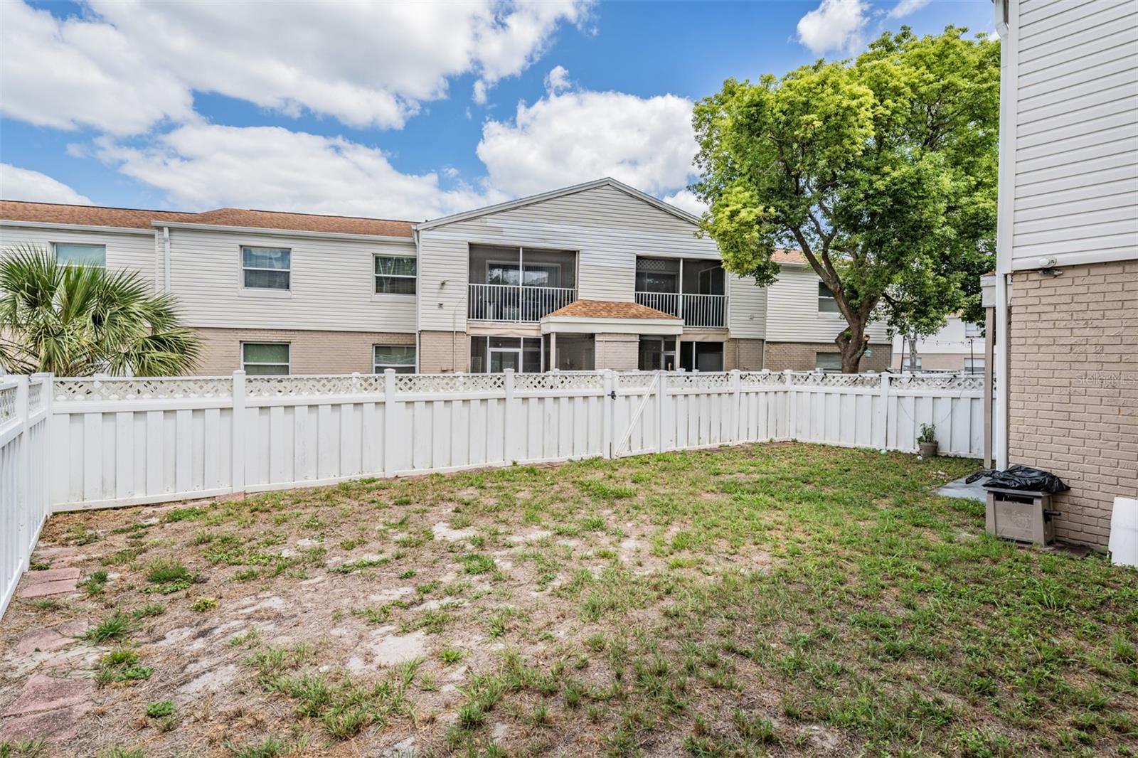 MANHATTAN PALMS CONDO - Residential