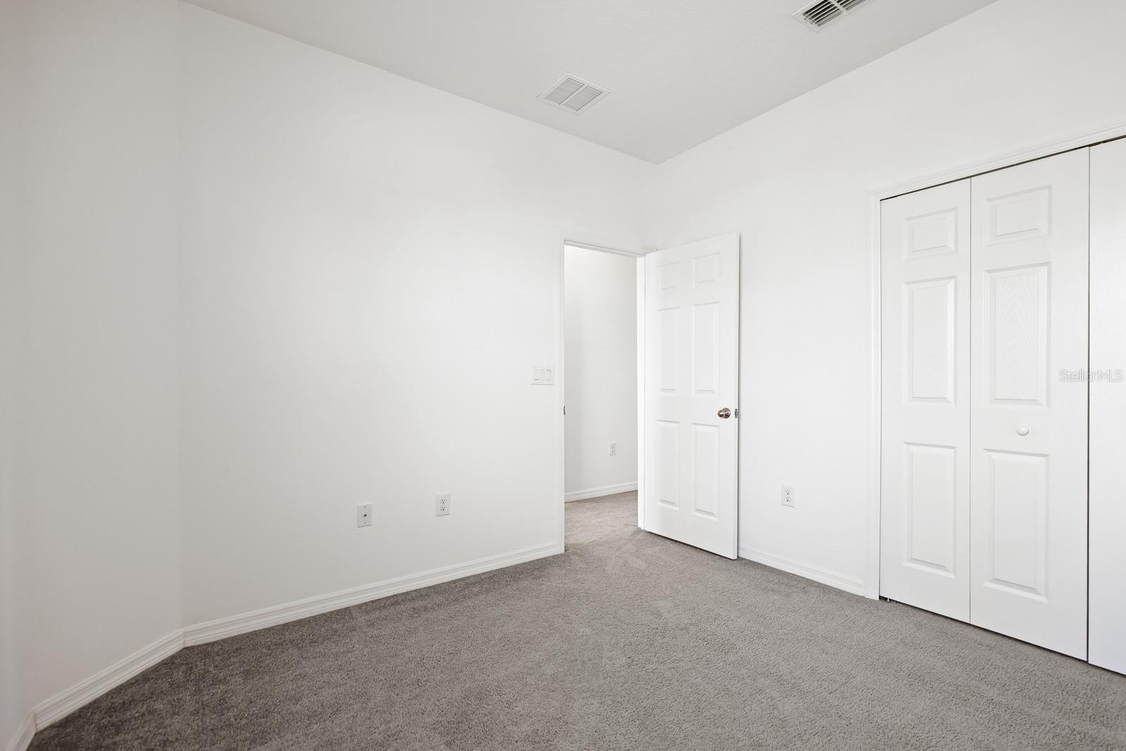 FISHHAWK RANCH WEST TWNHMS - Residential Lease