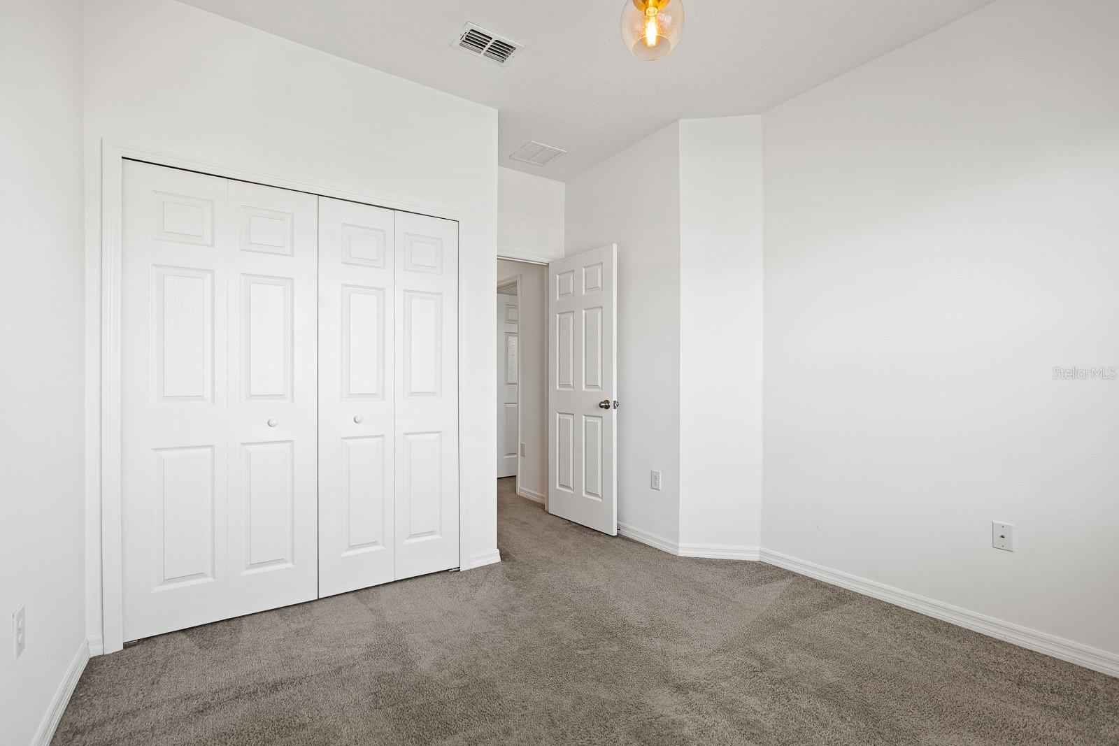 FISHHAWK RANCH WEST TWNHMS - Residential Lease