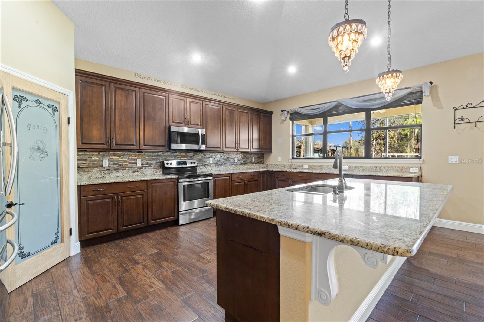 ACREAGE - Residential