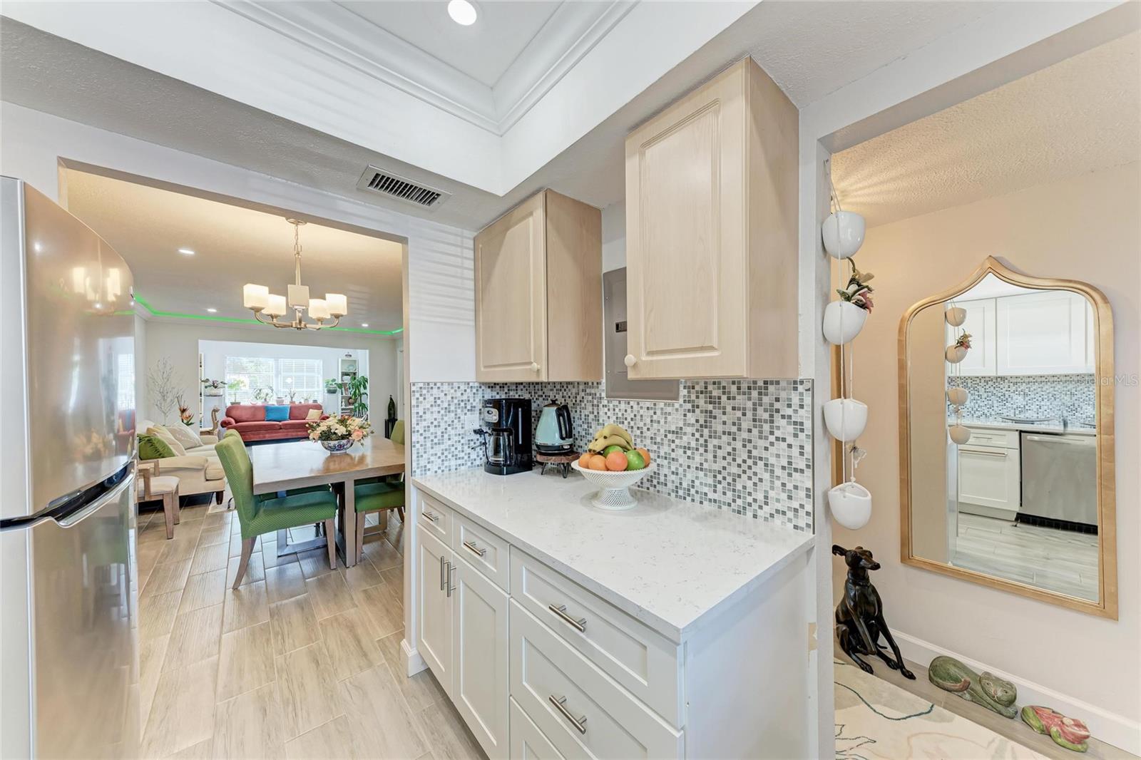 BAYSHORE ON THE LAKE APTS SEC 1 - Residential