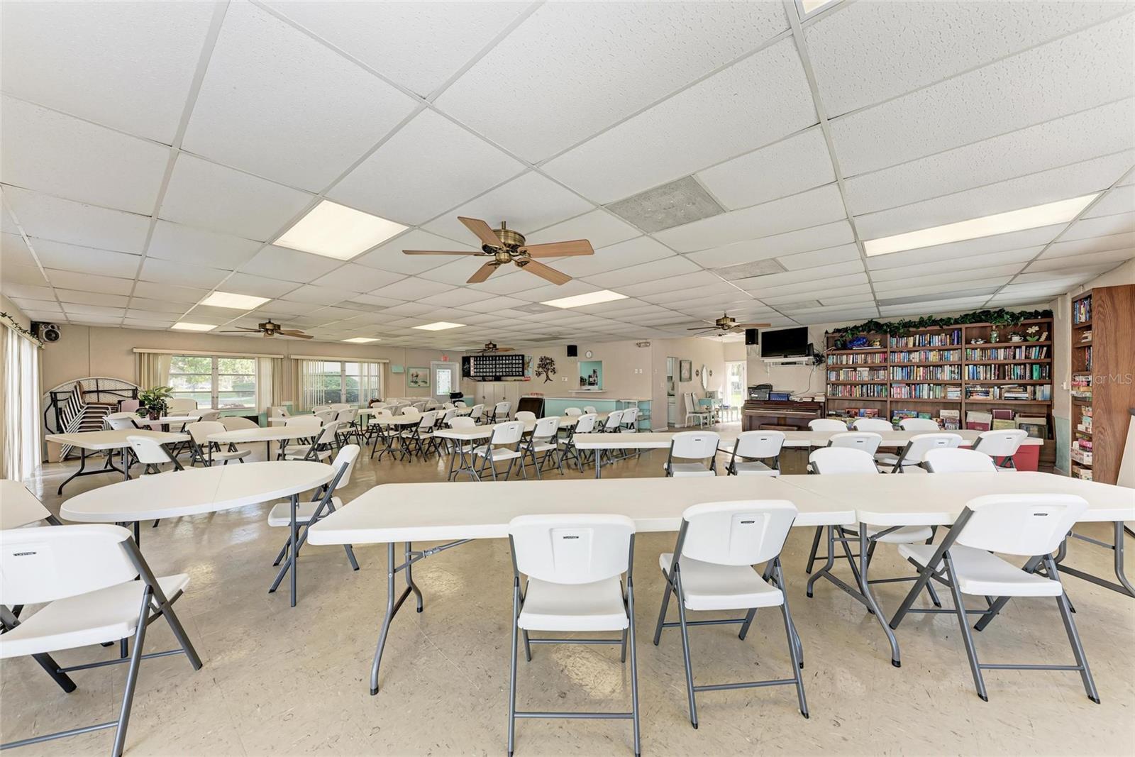 BAYSHORE ON THE LAKE APTS SEC 1 - Residential