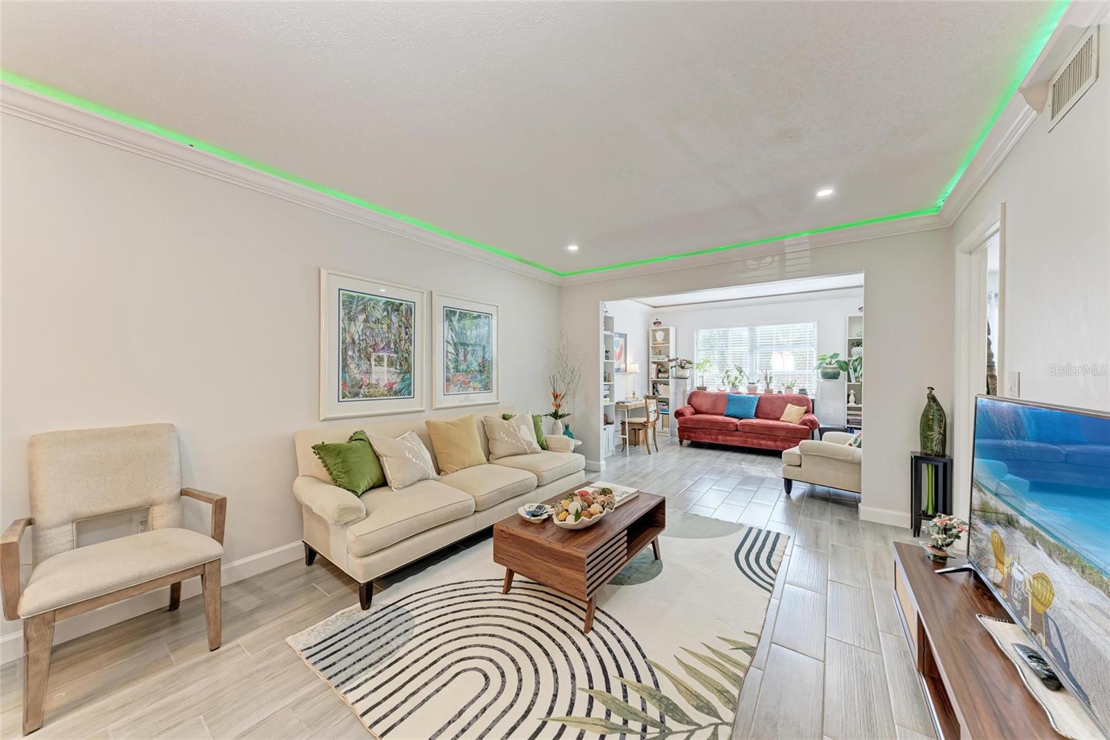 BAYSHORE ON THE LAKE APTS SEC 1 - Residential