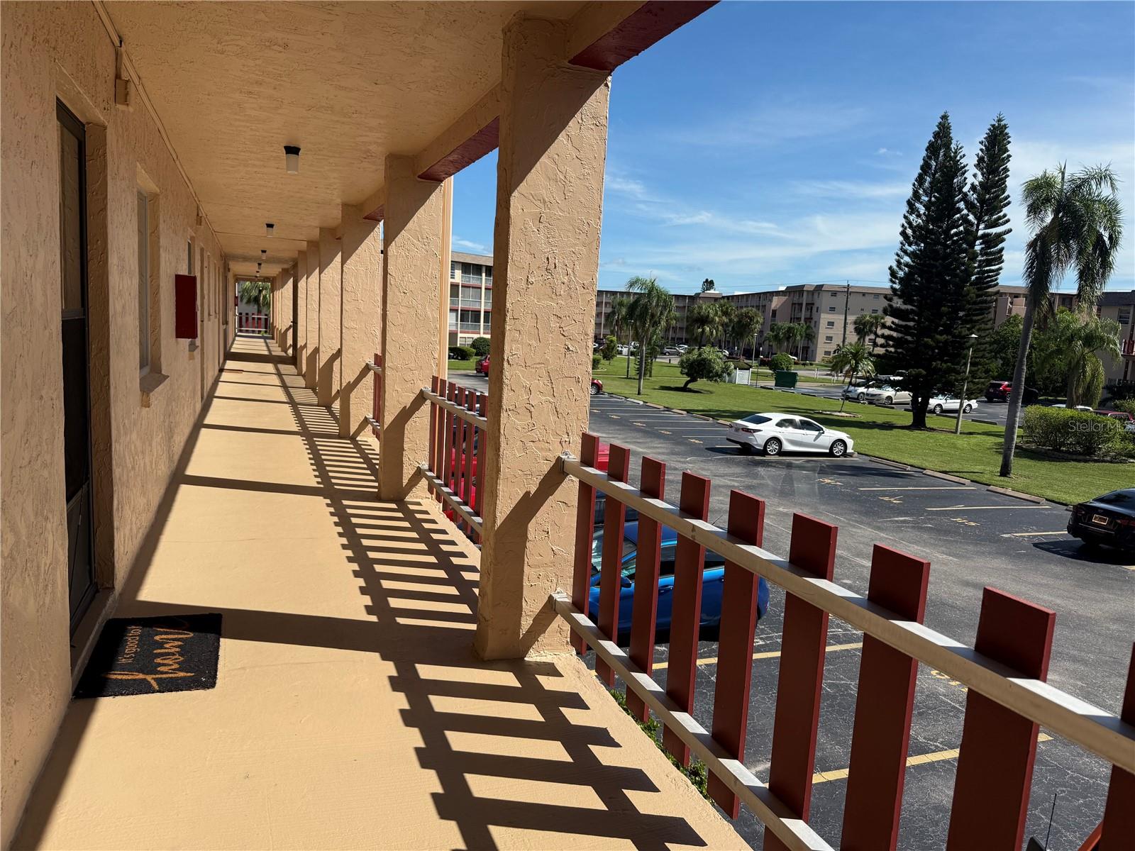 BAYSHORE ON THE LAKE APTS SEC 1 - Residential