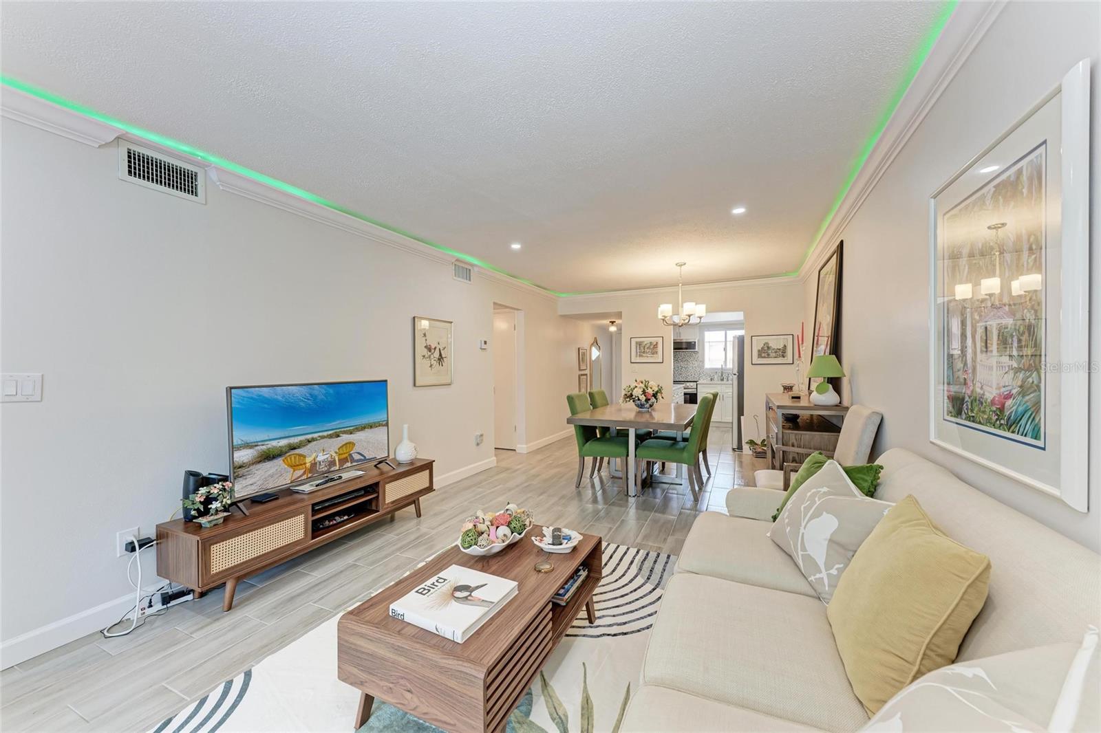 BAYSHORE ON THE LAKE APTS SEC 1 - Residential