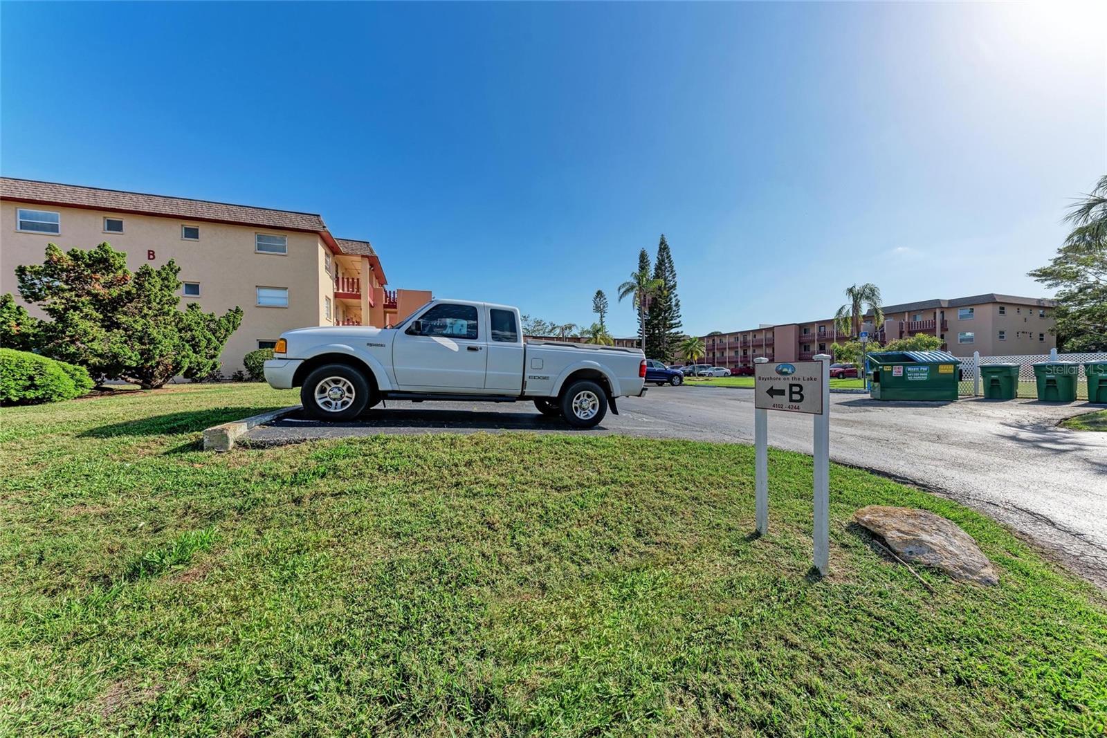 BAYSHORE ON THE LAKE APTS SEC 1 - Residential