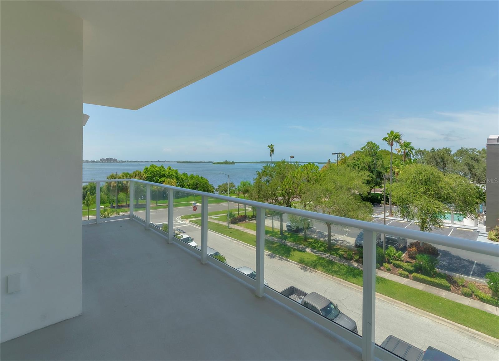 SERENA BY THE SEA CONDO - Residential