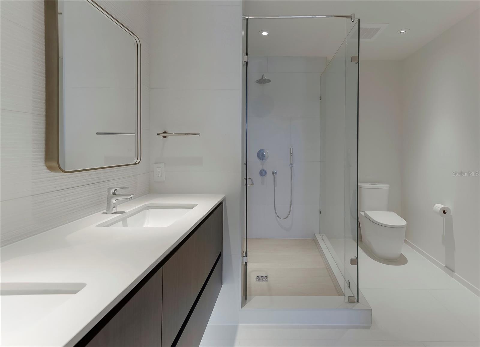 SERENA BY THE SEA CONDO - Residential