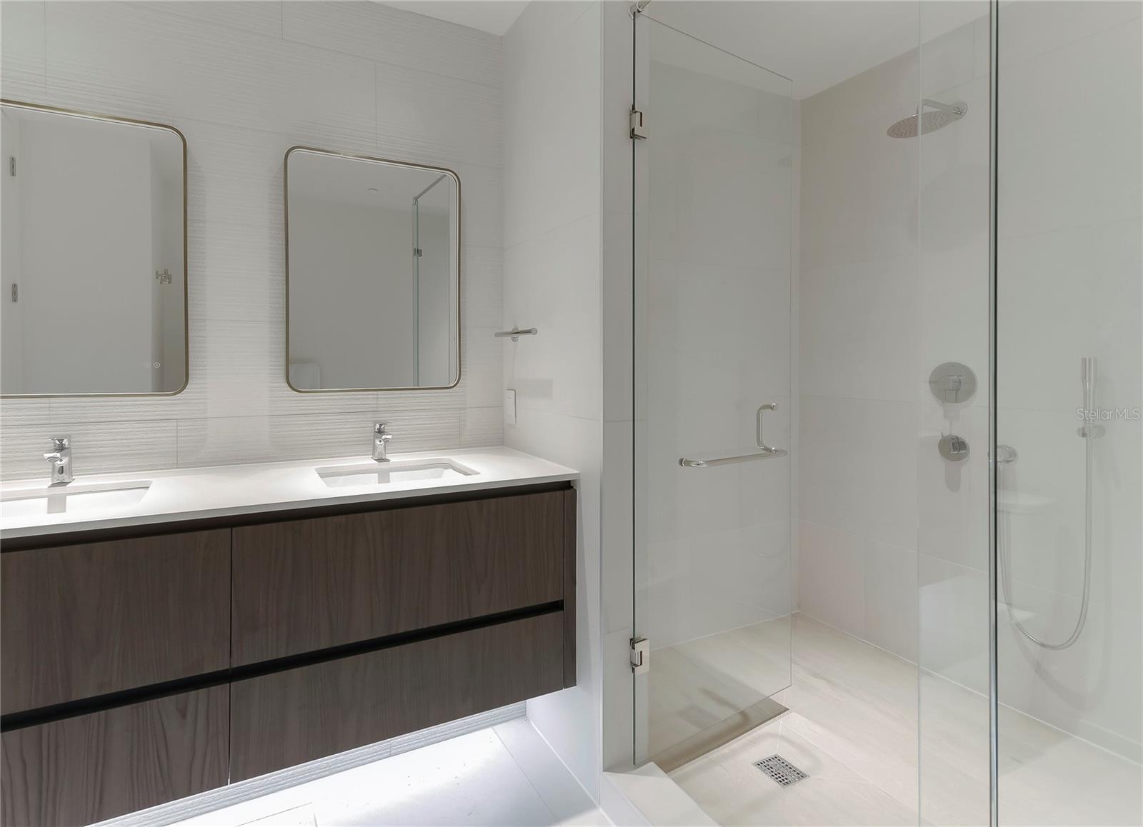 SERENA BY THE SEA CONDO - Residential