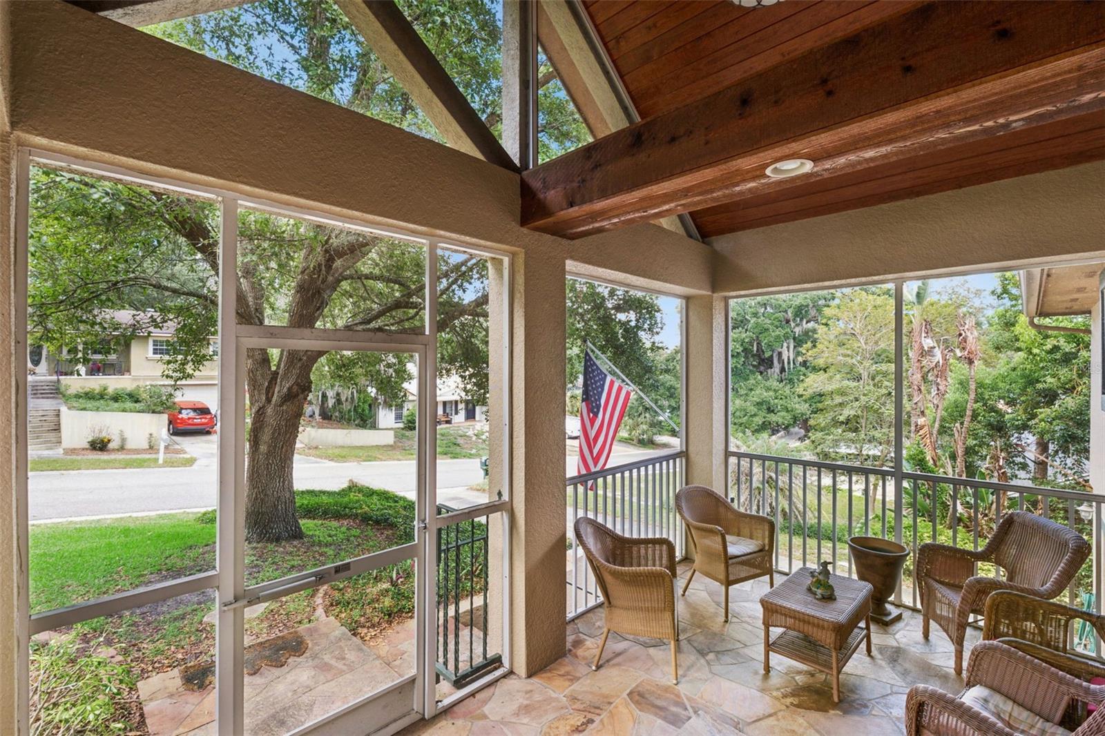 324 HICKORY COURT
