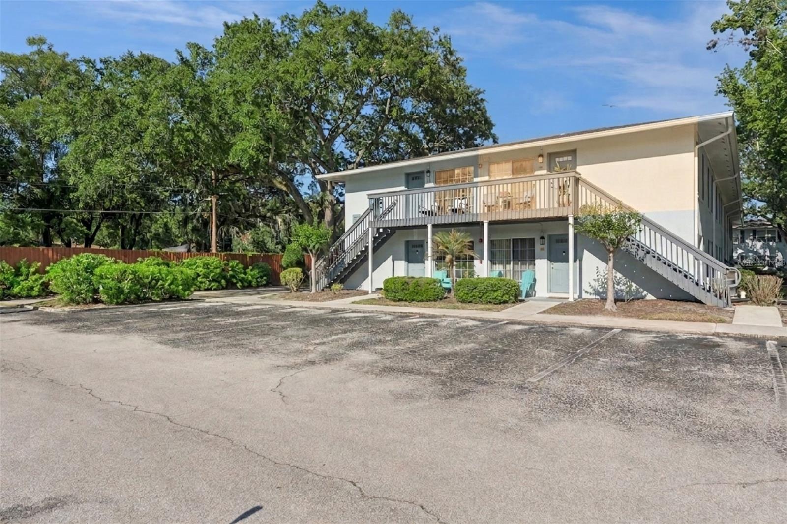 SIENNA PLACE CONDOMINIUM - Residential