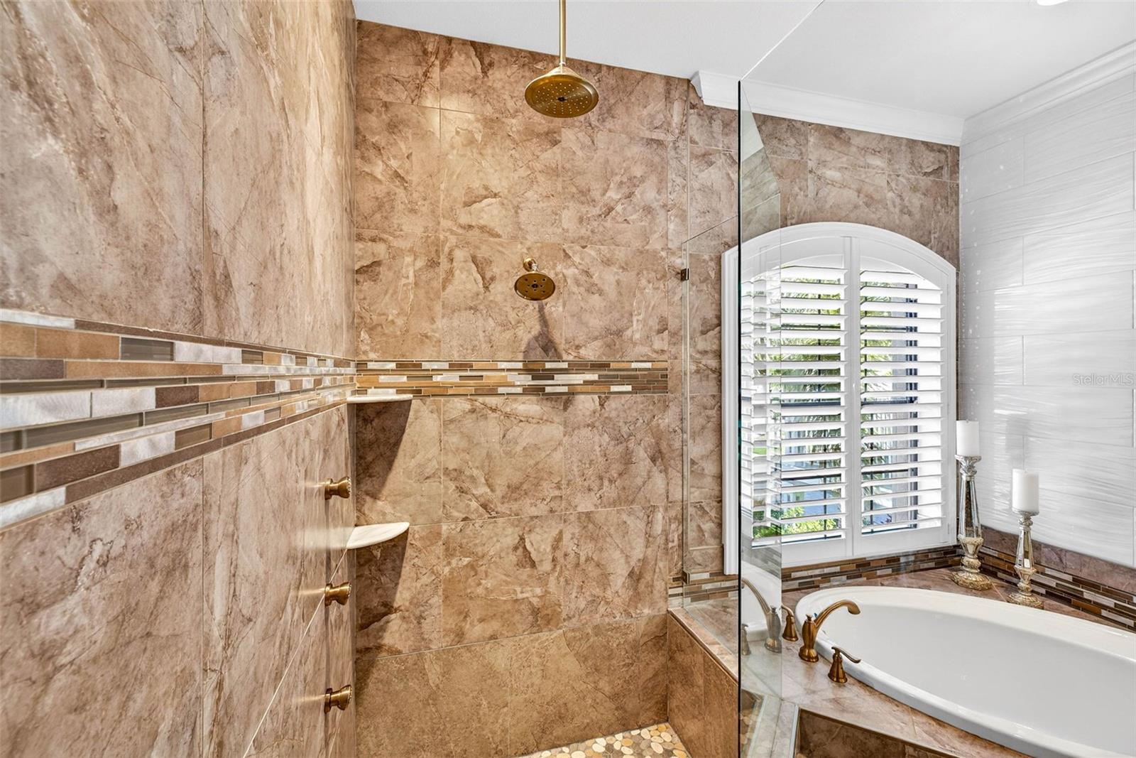 REDINGTON SHORES YACHT & TENNIS CLUB - Residential