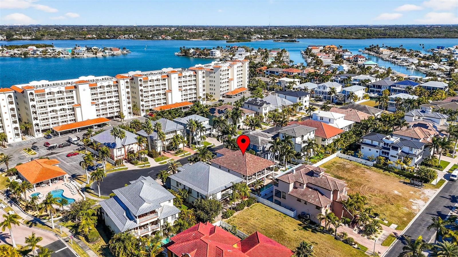 REDINGTON SHORES YACHT & TENNIS CLUB - Residential