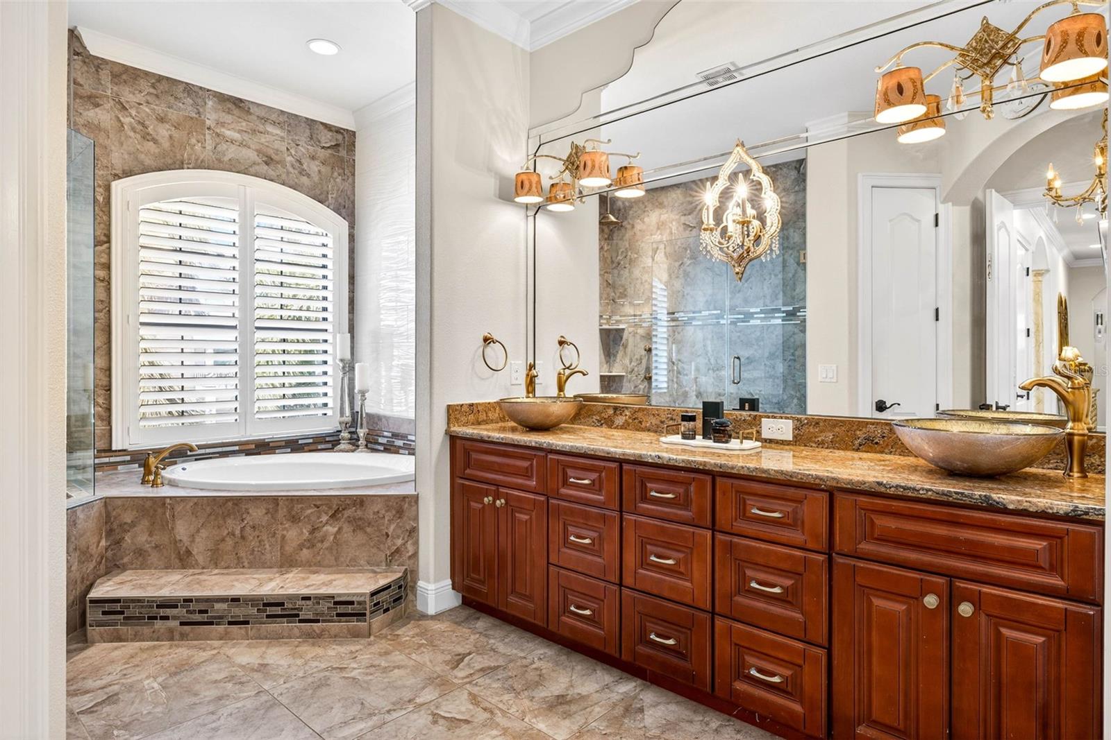 REDINGTON SHORES YACHT & TENNIS CLUB - Residential