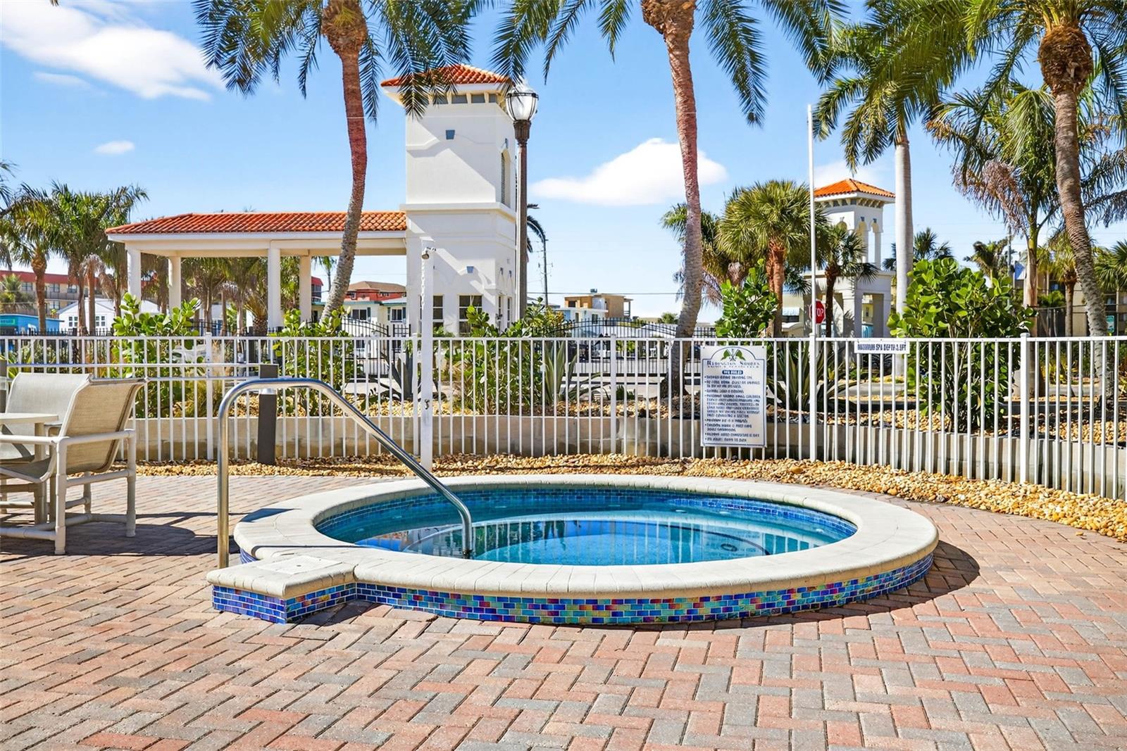 REDINGTON SHORES YACHT & TENNIS CLUB - Residential