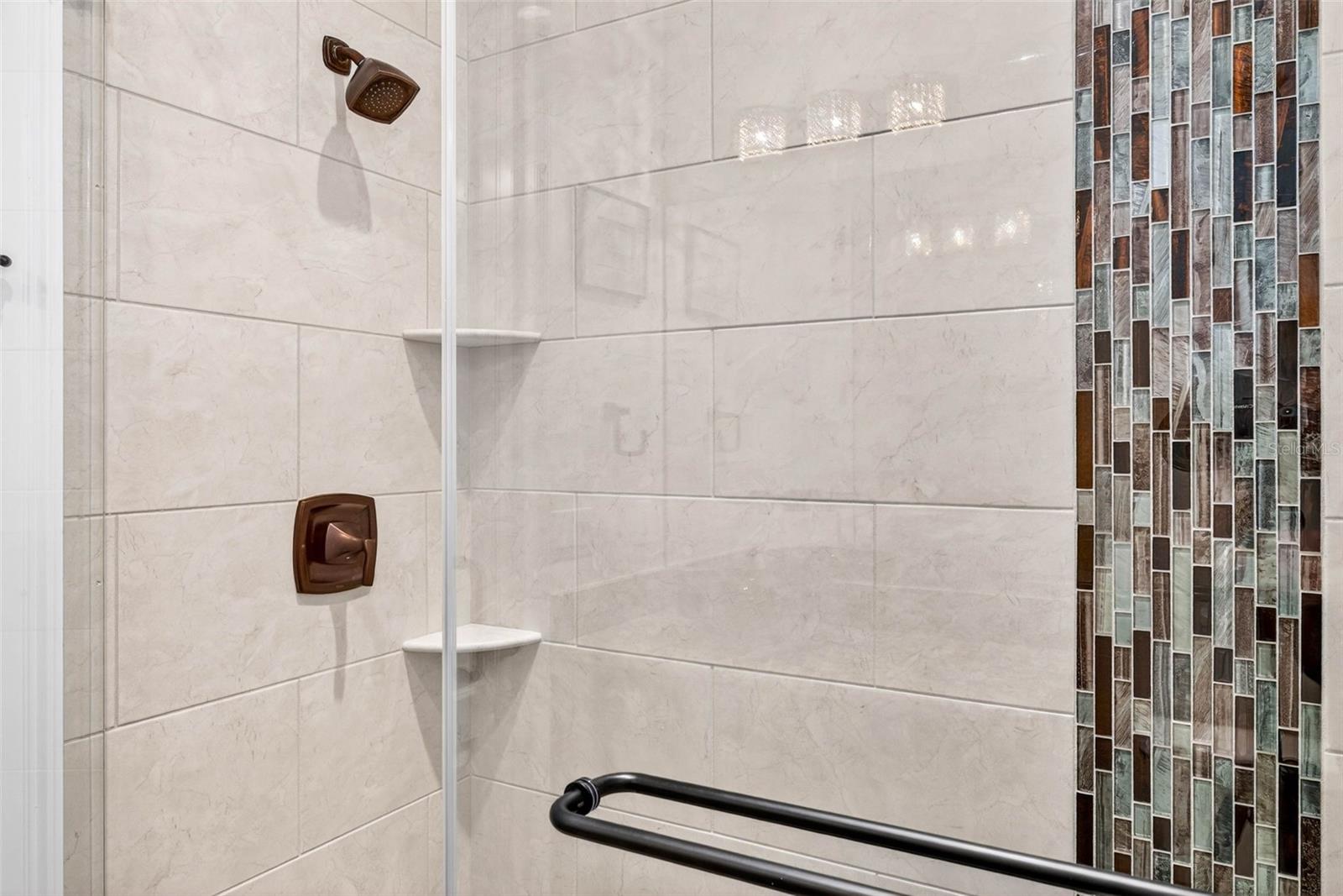 REDINGTON SHORES YACHT & TENNIS CLUB - Residential