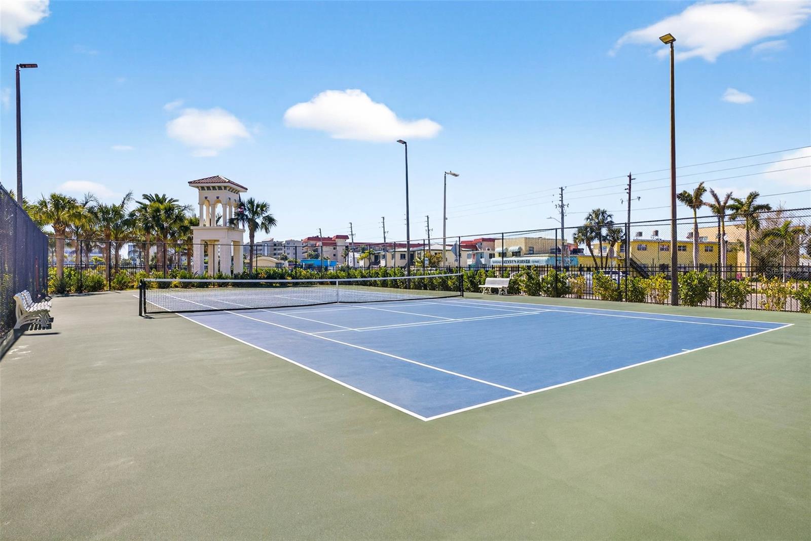 REDINGTON SHORES YACHT & TENNIS CLUB - Residential