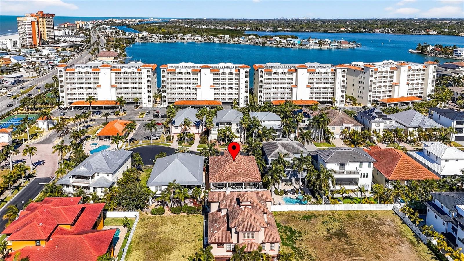 REDINGTON SHORES YACHT & TENNIS CLUB - Residential