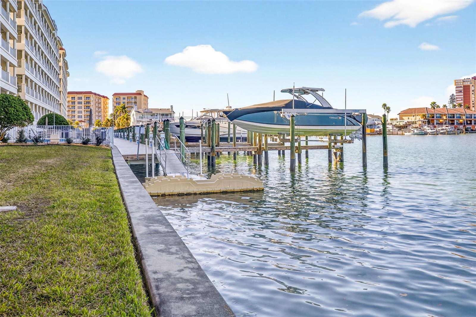 REDINGTON SHORES YACHT & TENNIS CLUB - Residential