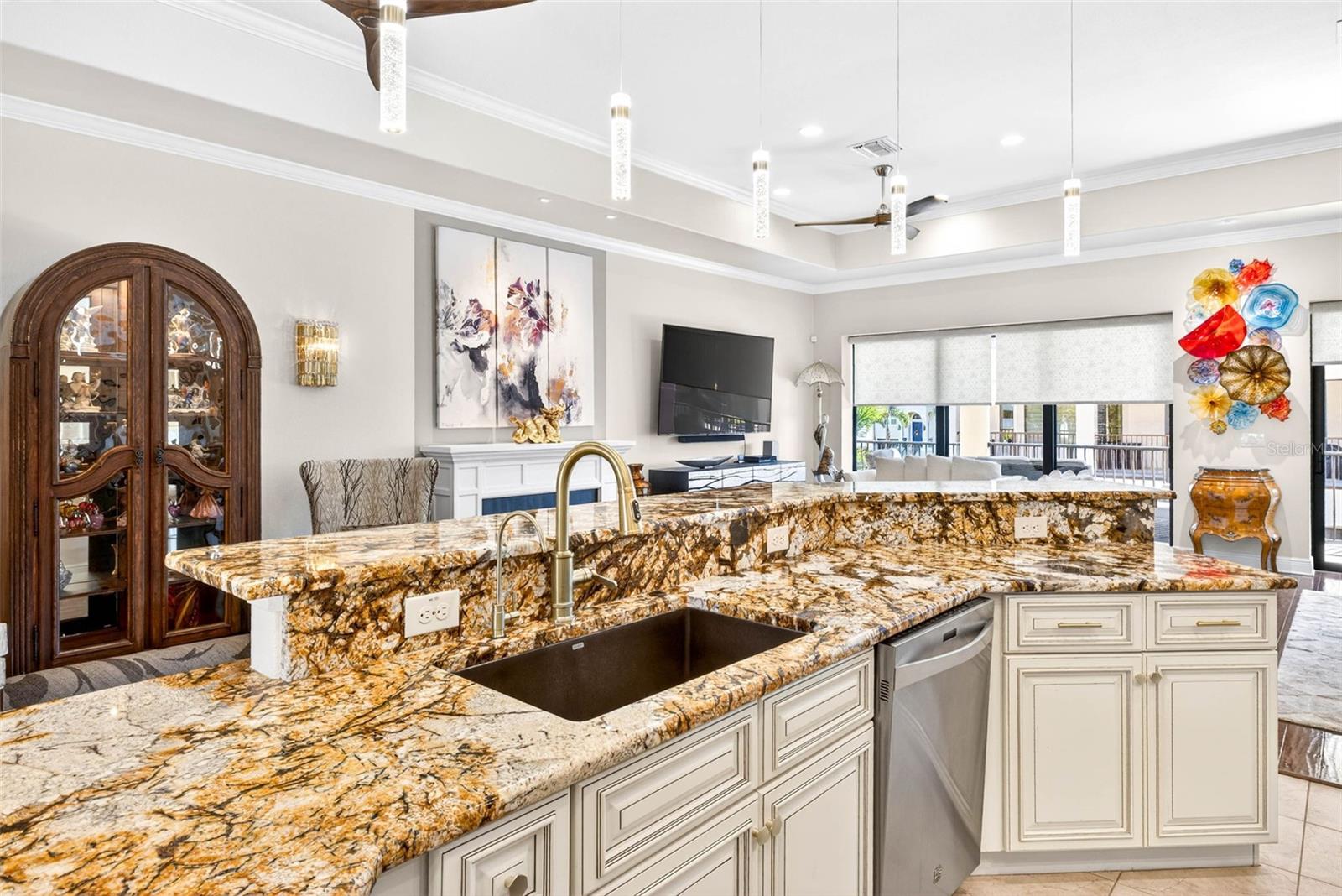 REDINGTON SHORES YACHT & TENNIS CLUB - Residential