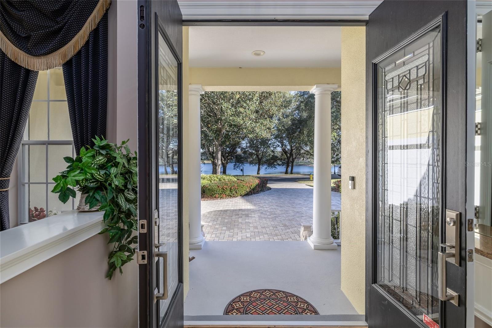 312 W LAKE VICTORIA CIRCLE