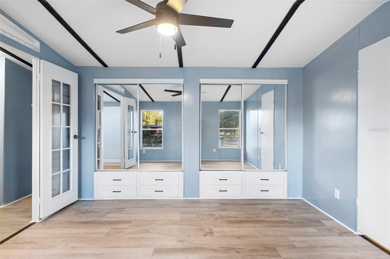 FOREST HILLS - Residential