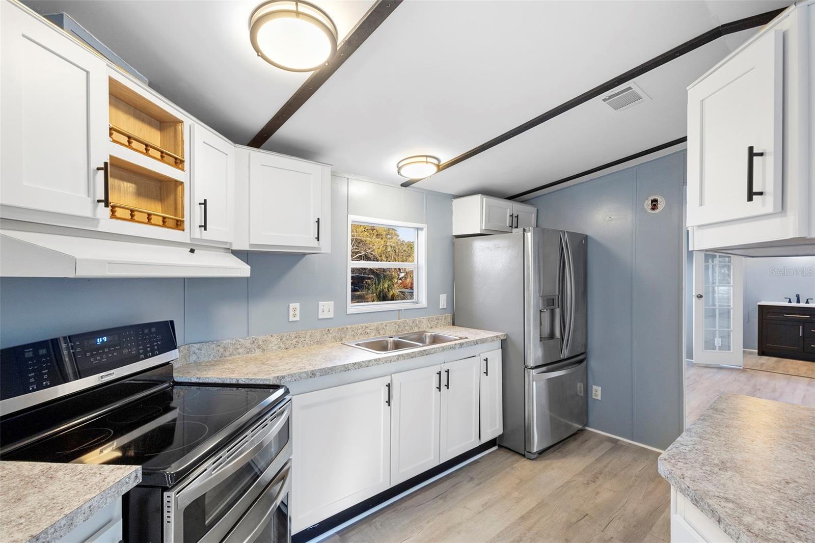 FOREST HILLS - Residential