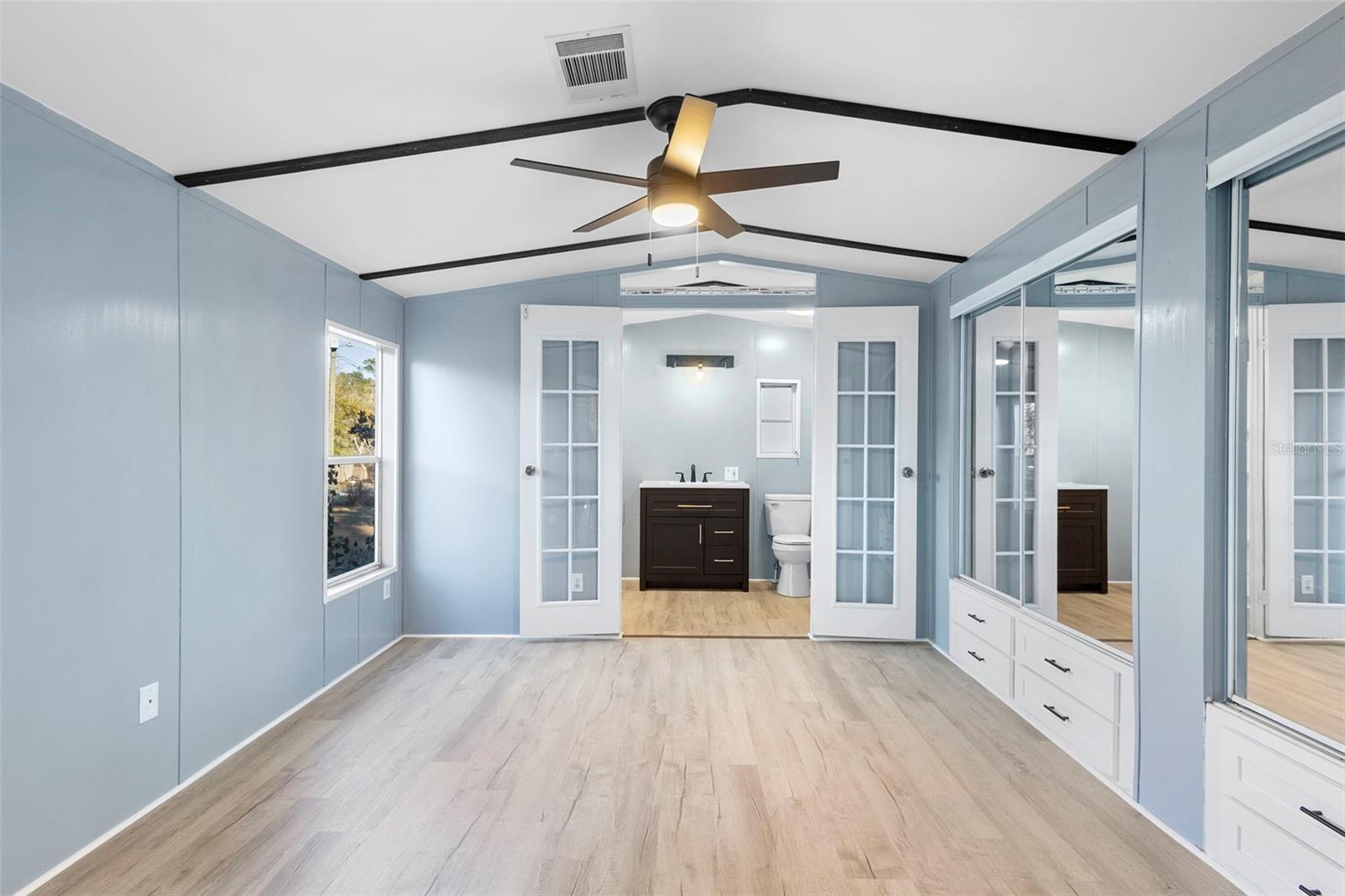 FOREST HILLS - Residential