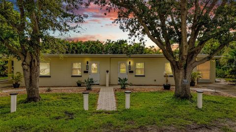 Photo of 418 Durrance Street, Punta Gorda, FL 33950 (MLS # C7514335)