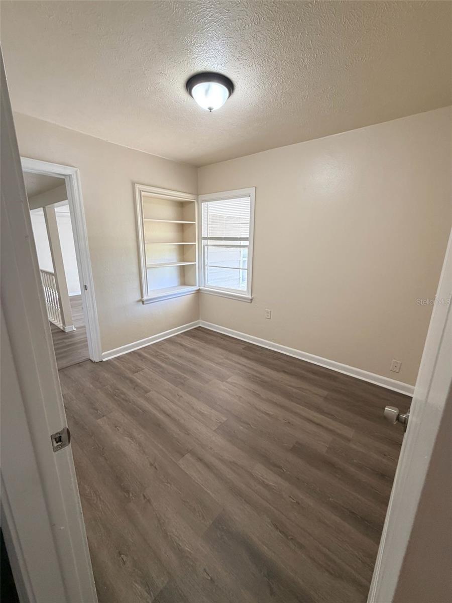 WELLSWOOD ESTATES UNIT NO 2 - Residential Lease