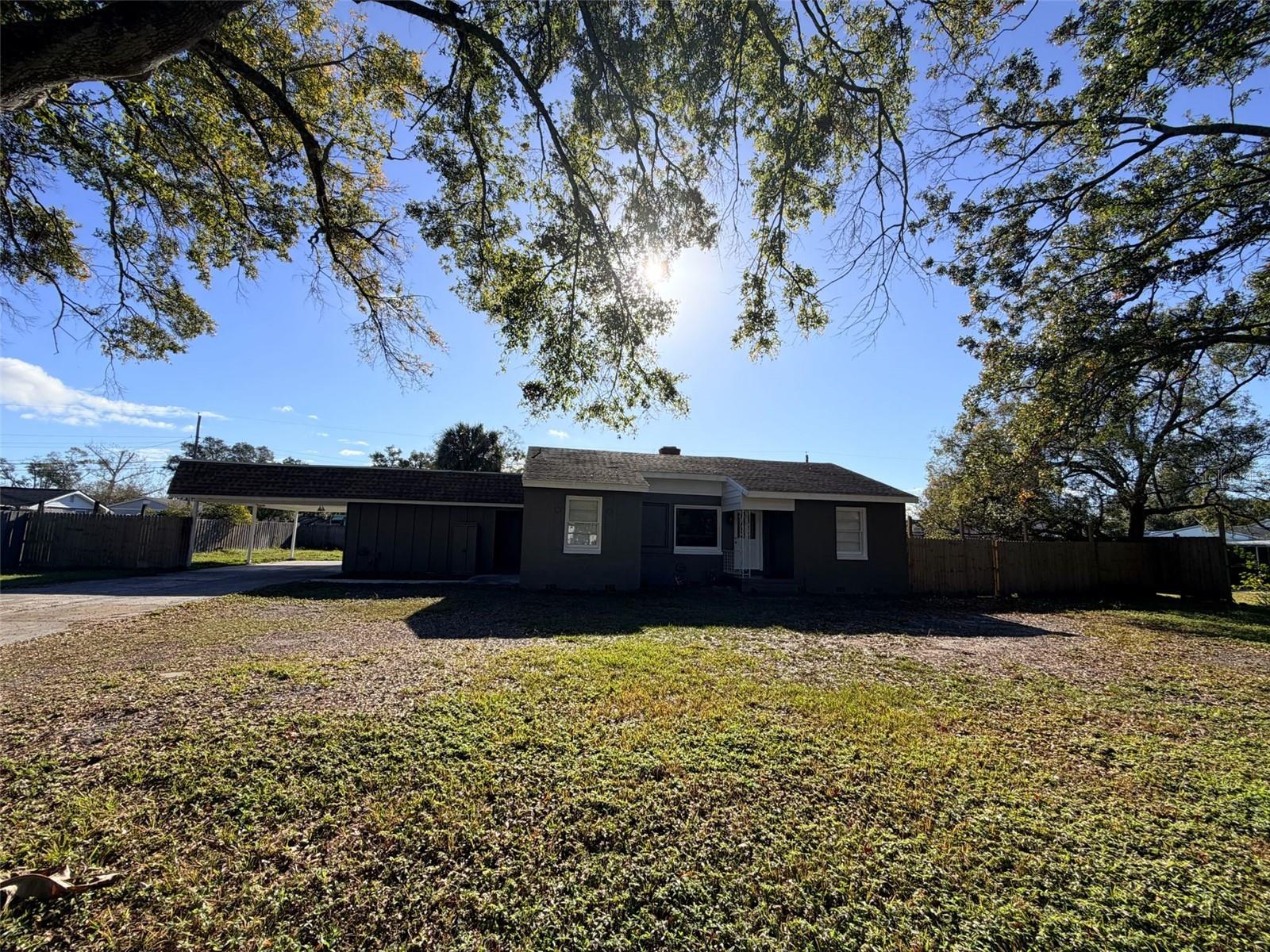 WELLSWOOD ESTATES UNIT NO 2 - Residential Lease