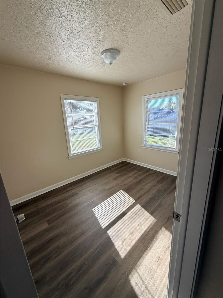 WELLSWOOD ESTATES UNIT NO 2 - Residential Lease