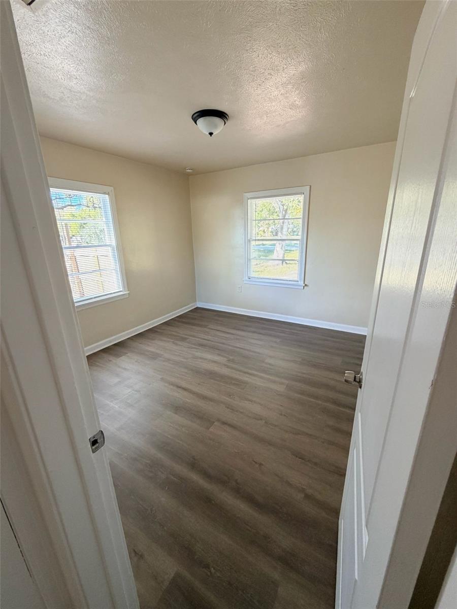 WELLSWOOD ESTATES UNIT NO 2 - Residential Lease