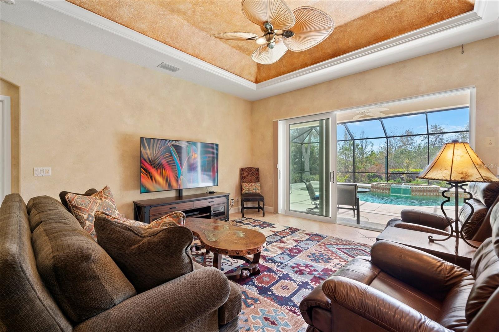 RIVENDELL THE WOODLANDS - Residential