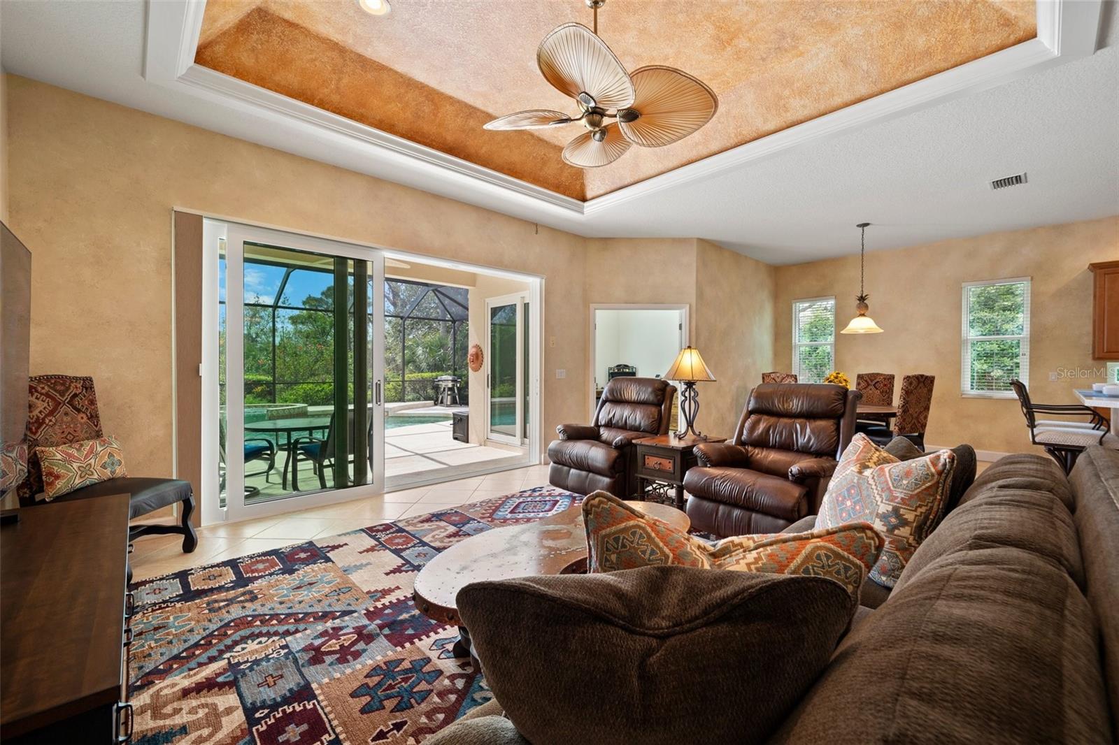 RIVENDELL THE WOODLANDS - Residential