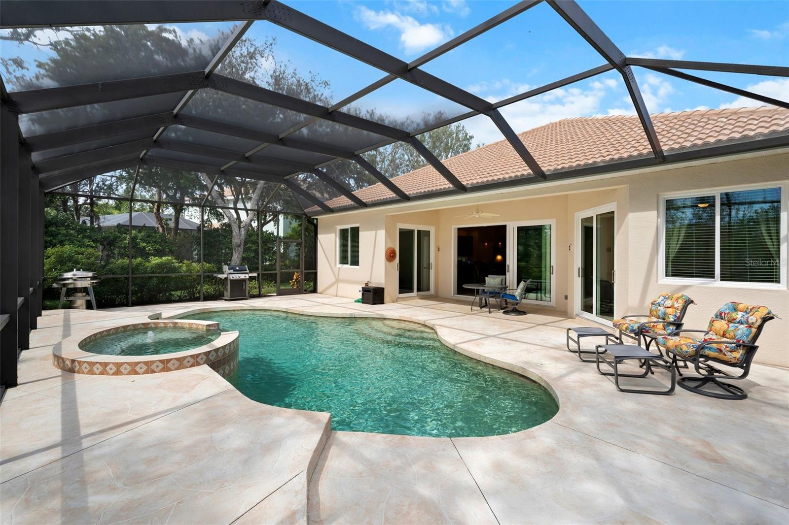 RIVENDELL THE WOODLANDS - Residential
