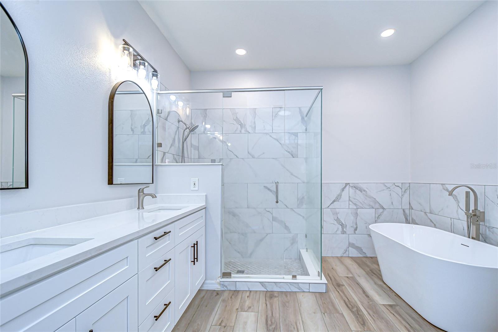 SAVANNAH LANDINGS TWNHMS - Residential